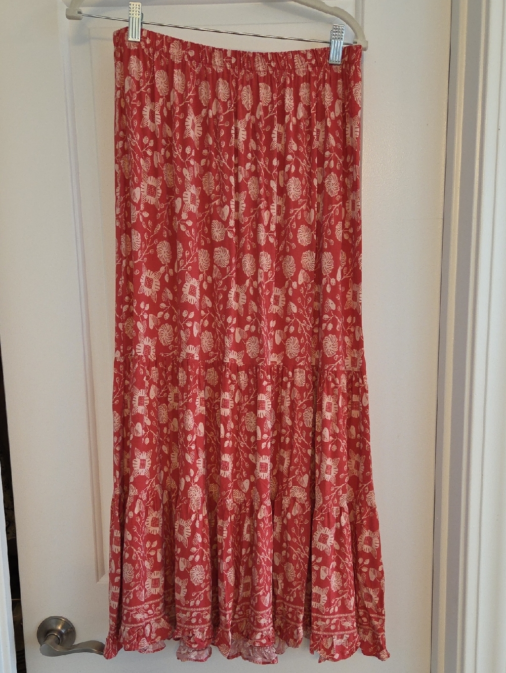 Max Studio Red Floral Tiered Maxi Skirt with Cream Print